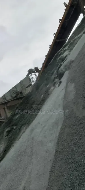 Stone Dust and Chipping