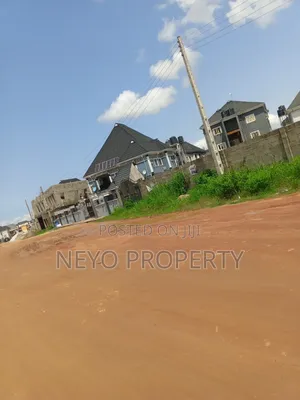 3bdrm Bungalow in Greenleaf Estate, Ebute for sale
