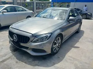 Mercedes-Benz C300 2016 Gray