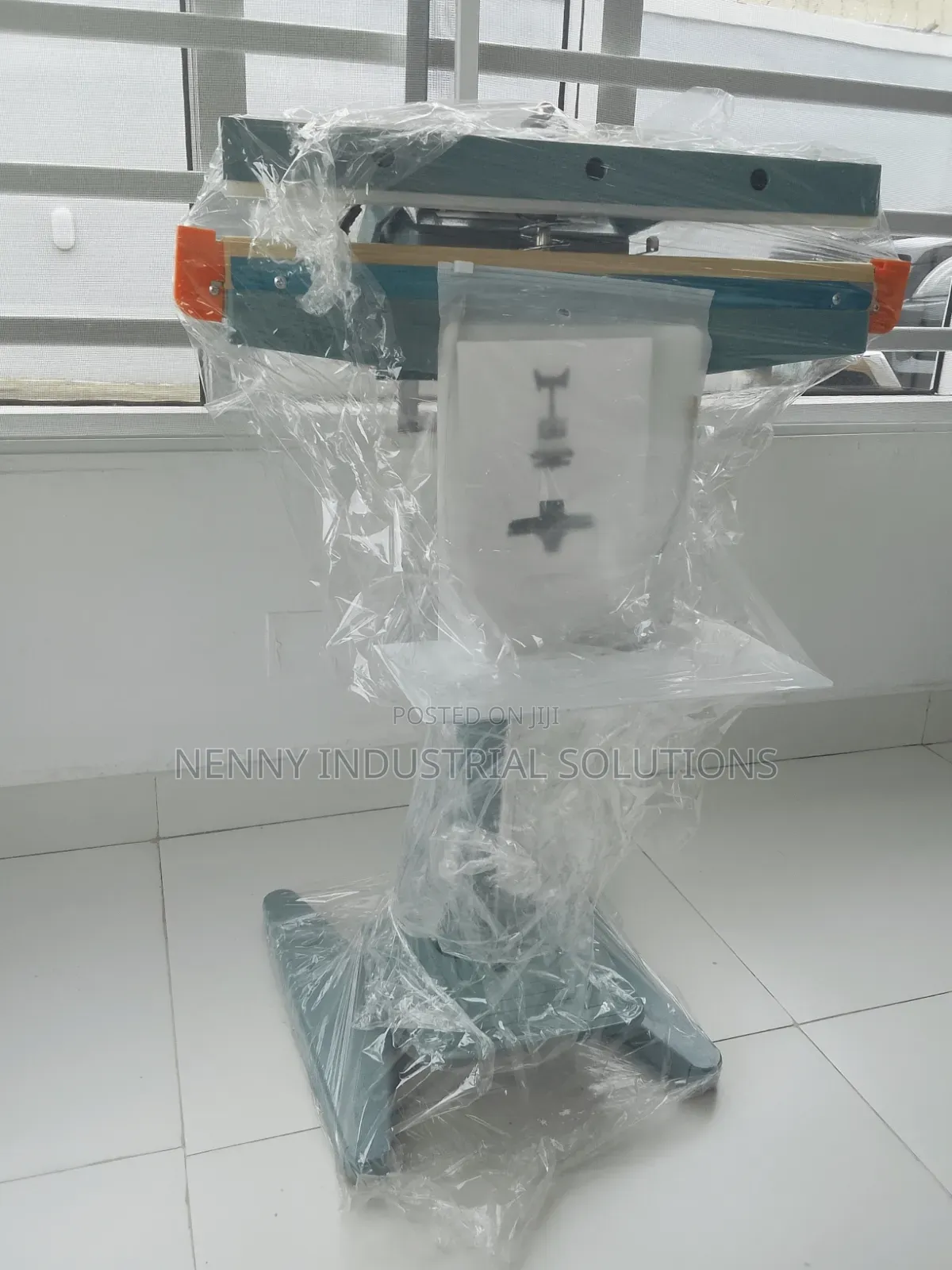 Pedal Sealing Machine