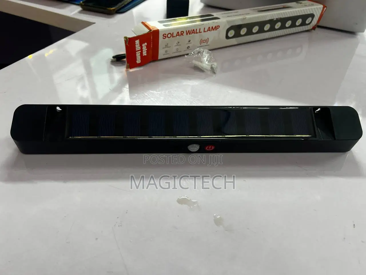 Suntrick Sensor Solar Wall Lamp