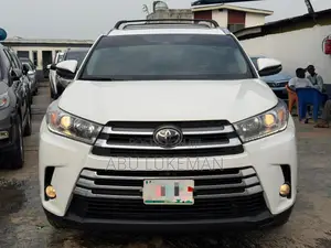 Toyota Highlander Limited Platinum 4x4 V6 (3.5L 6cyl 8A) 2018 White