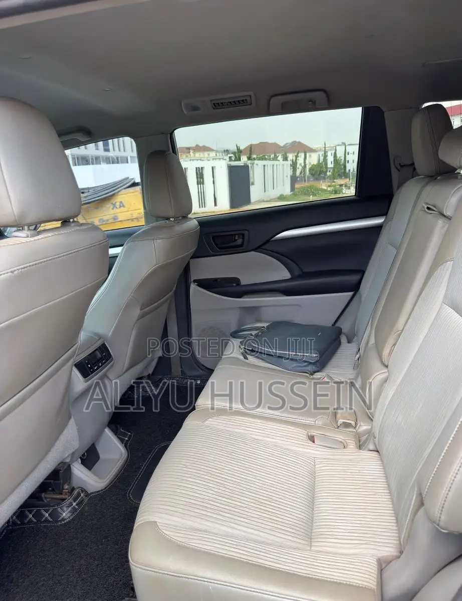 Toyota Highlander 2016 Silver