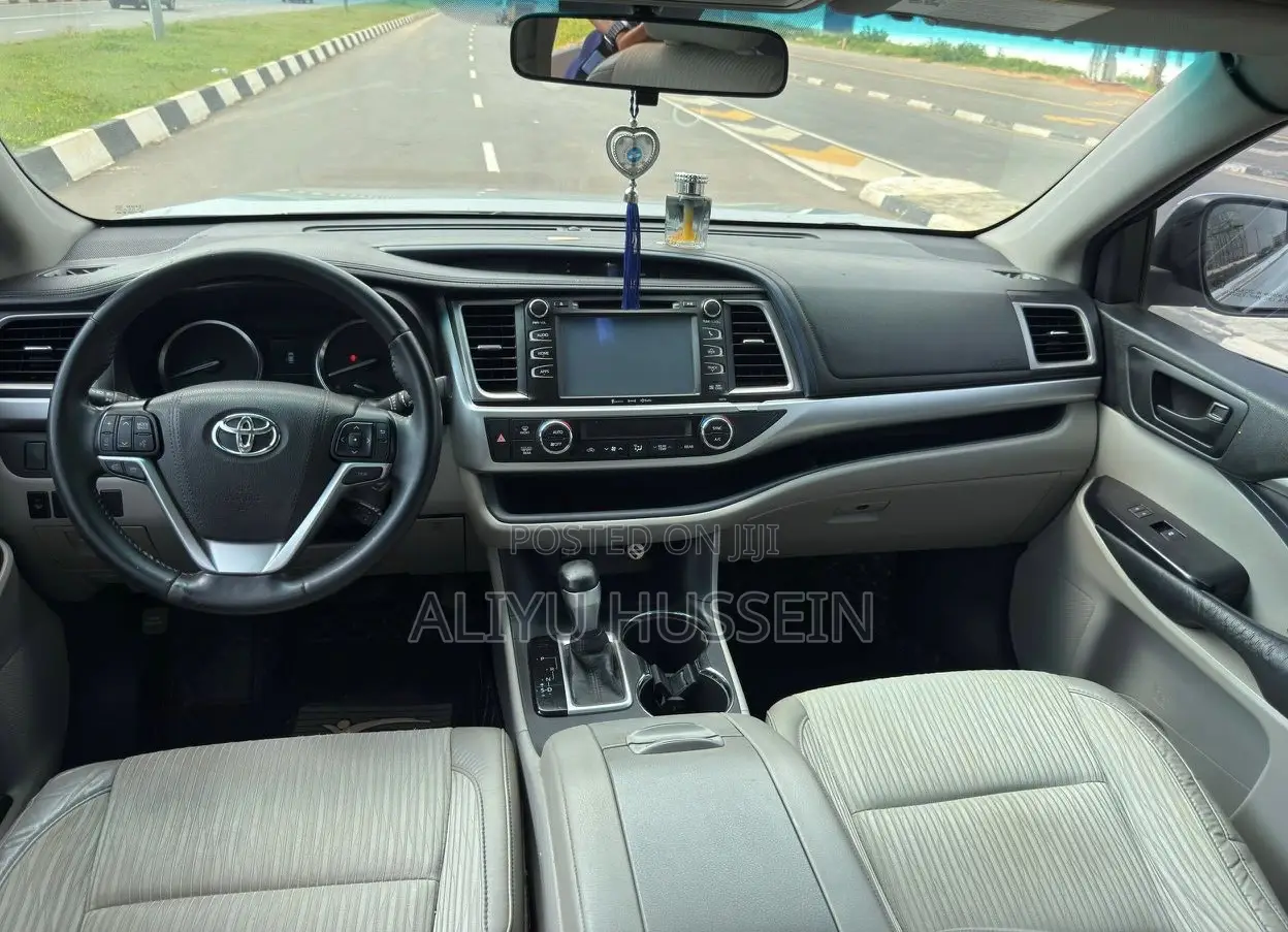 Toyota Highlander 2016 Silver