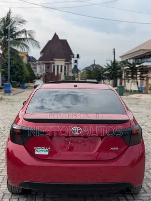 Toyota Corolla 2015 Red