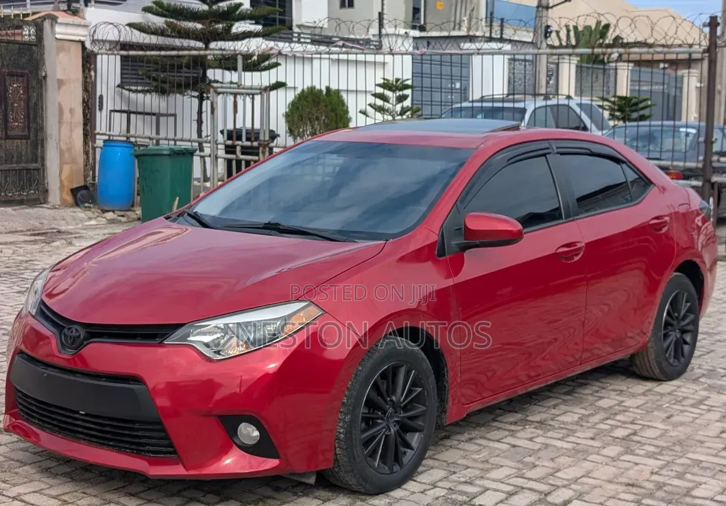 Toyota Corolla 2015 Red