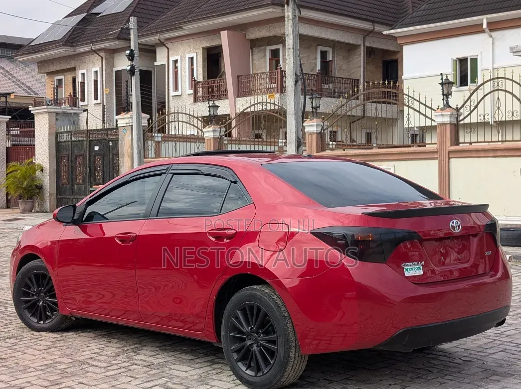 Toyota Corolla 2015 Red