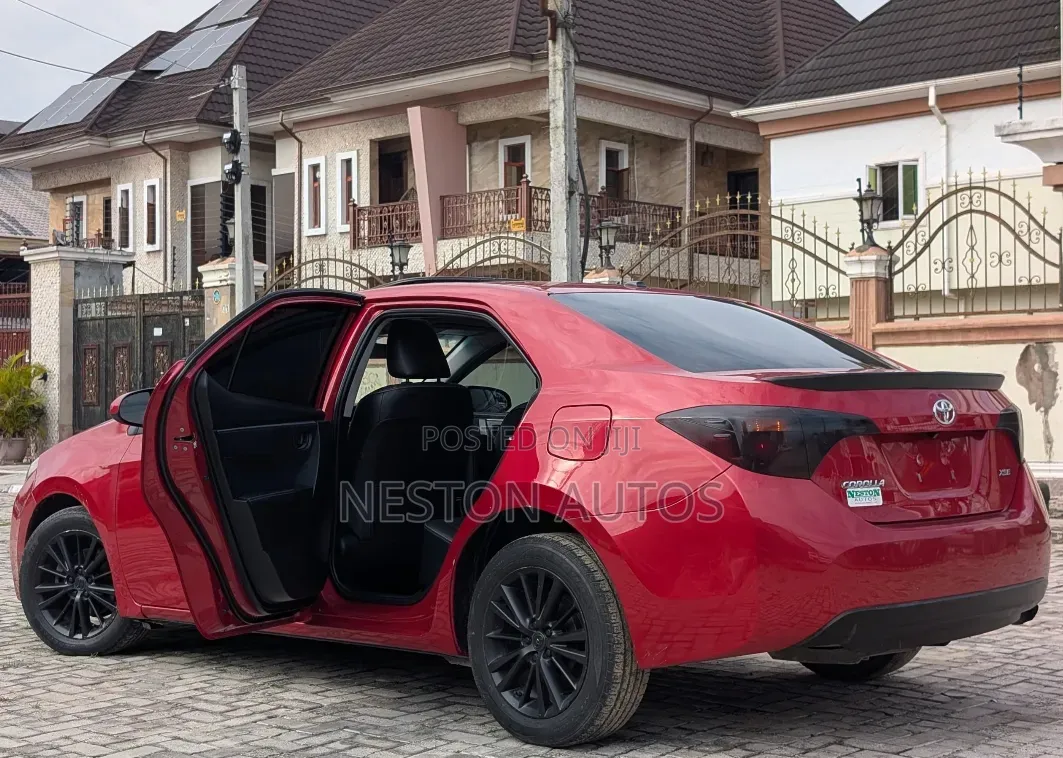 Toyota Corolla 2015 Red