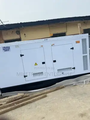 500kva Soundproof Perkins Diesel Generator. Warranty
