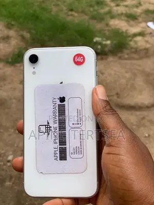 Apple iPhone XR 64 GB White