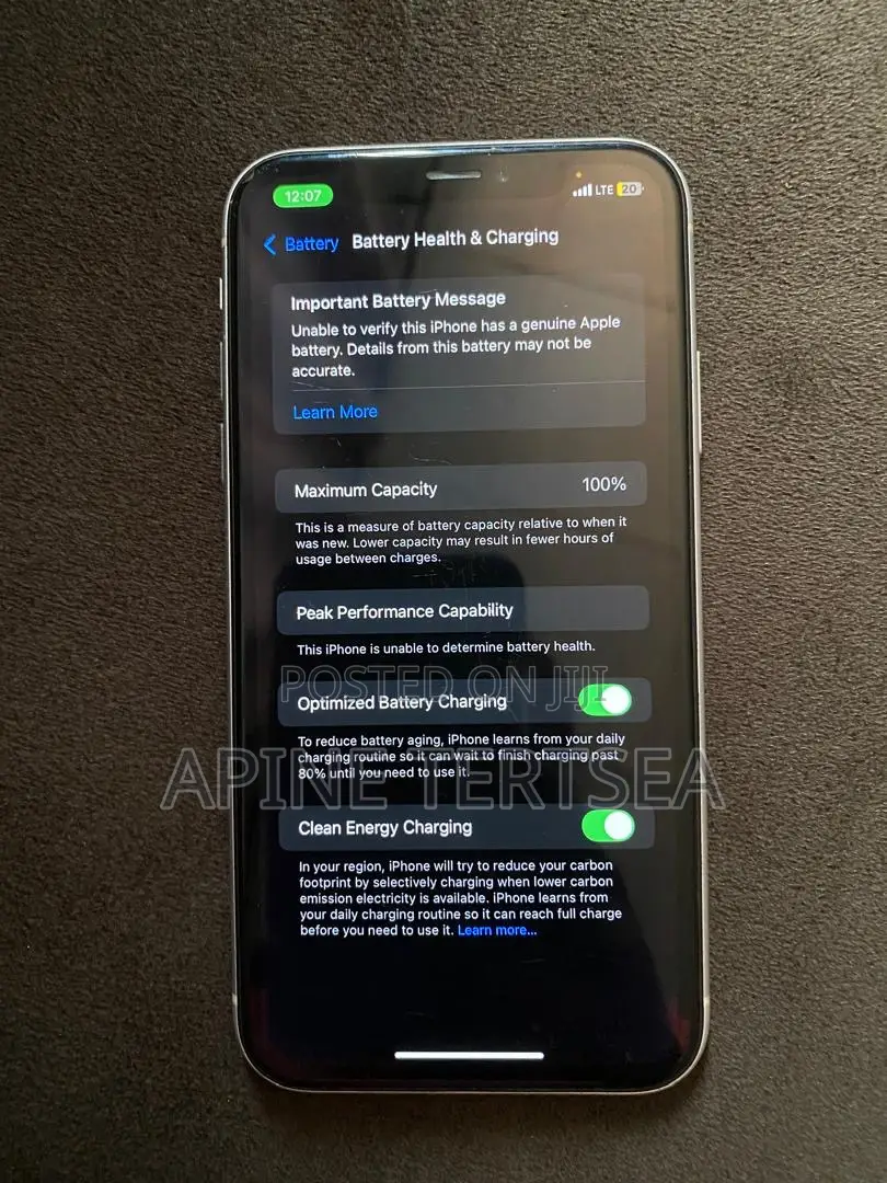 Apple iPhone XR 64 GB White