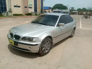 BMW 3 Series 325i RWD 2004 Silver