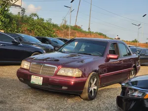 Mercedes-Benz C180 2006 Red