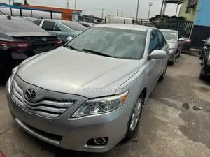 Toyota Camry 2011 Silver