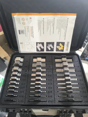 High Precision Laminated Shims (20x0,50mm + 1x0,25mm)