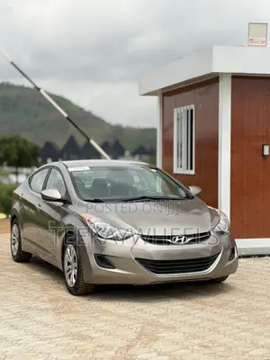 Hyundai Elantra Limited 4dr Sedan (1.8L 4cyl 6A) 2014 Gray