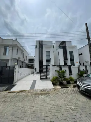 5bdrm Duplex in Lekki for sale