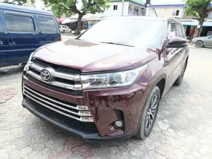 Toyota Highlander 2017 Red