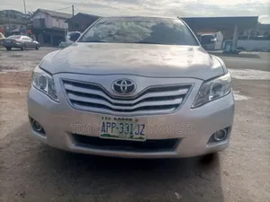 Toyota Camry LE 4dr Sedan (2.5L 4cyl 6AM) 2010 Silver