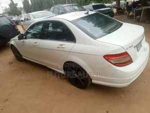 Mercedes-Benz C300 2009 White