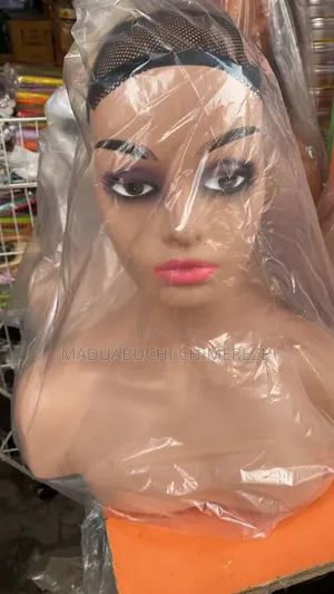 Local Female Cosmetology Training Mannequin Head With Shoulders