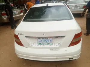 Mercedes-Benz C300 2009 White