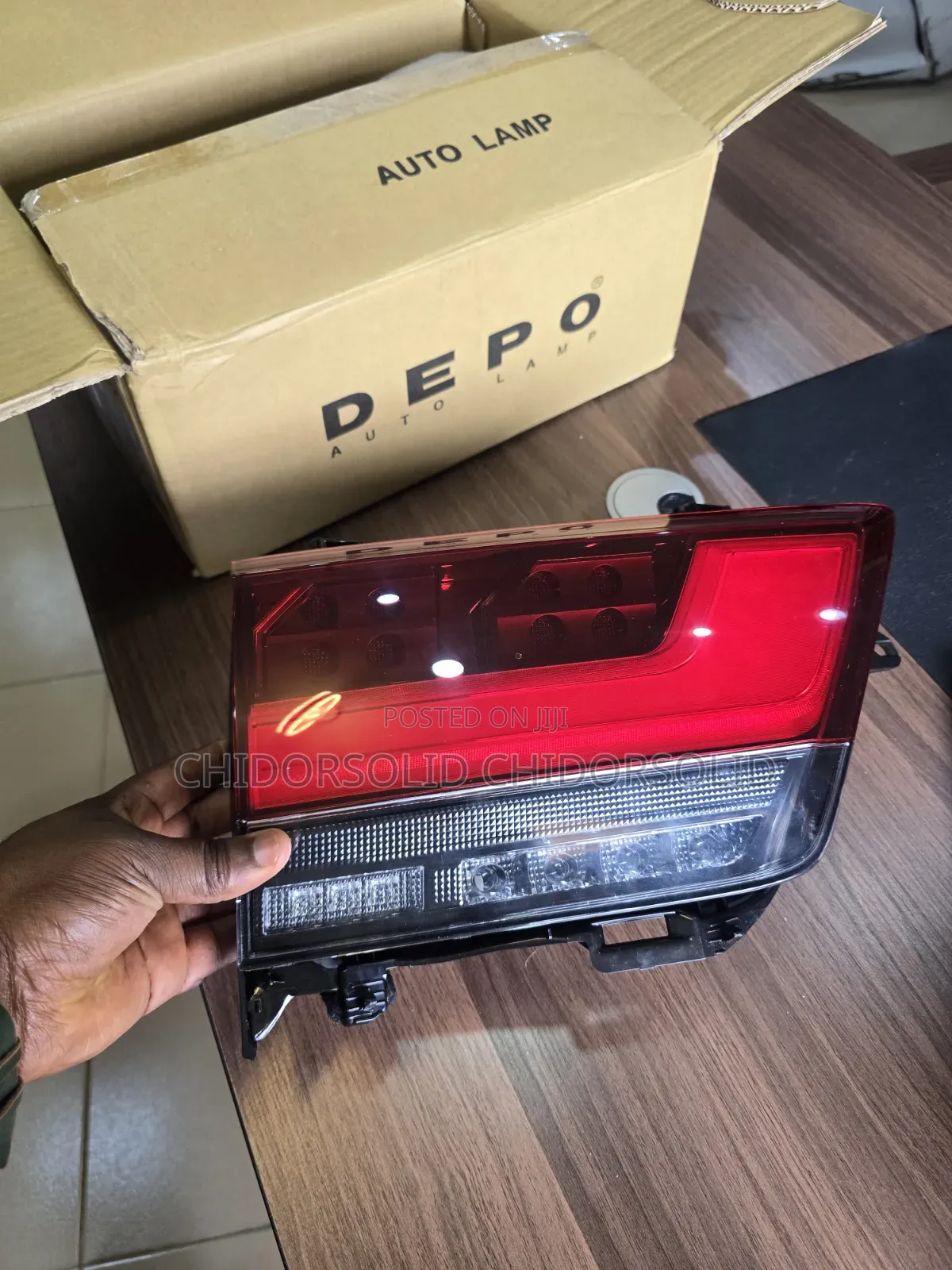 Toyota Landcruser Booth Light 2024