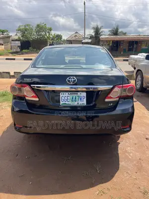 Toyota Corolla 2012 Black