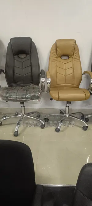 Majestic R Swivel Chair