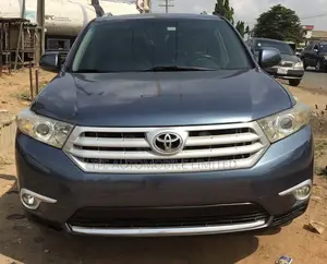 Toyota Highlander Limited 2011 Gray