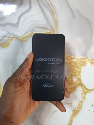 Samsung Galaxy S10e 128 GB Black