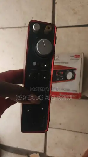 Focusrite Scarlet 2i4 Sound Card