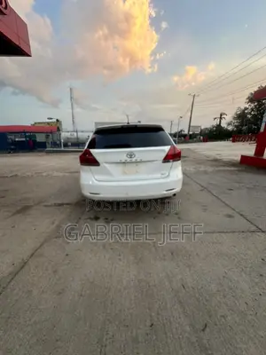Toyota Venza XLE AWD 2013 White