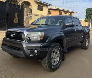 Toyota Tacoma Double Cab V6 Automatic 2012 Gray