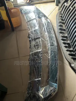 Mercedes Benz Ml350 Amg Front Bumper Shining