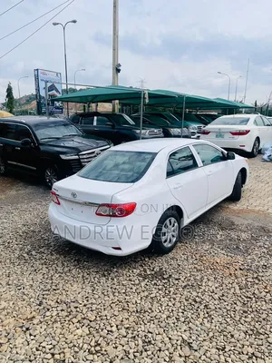 Toyota Corolla 2011 White