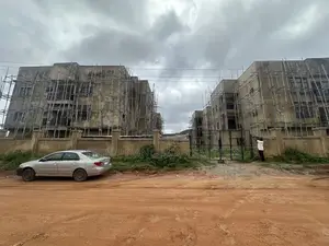 20bdrm Apartment in Guzape for sale