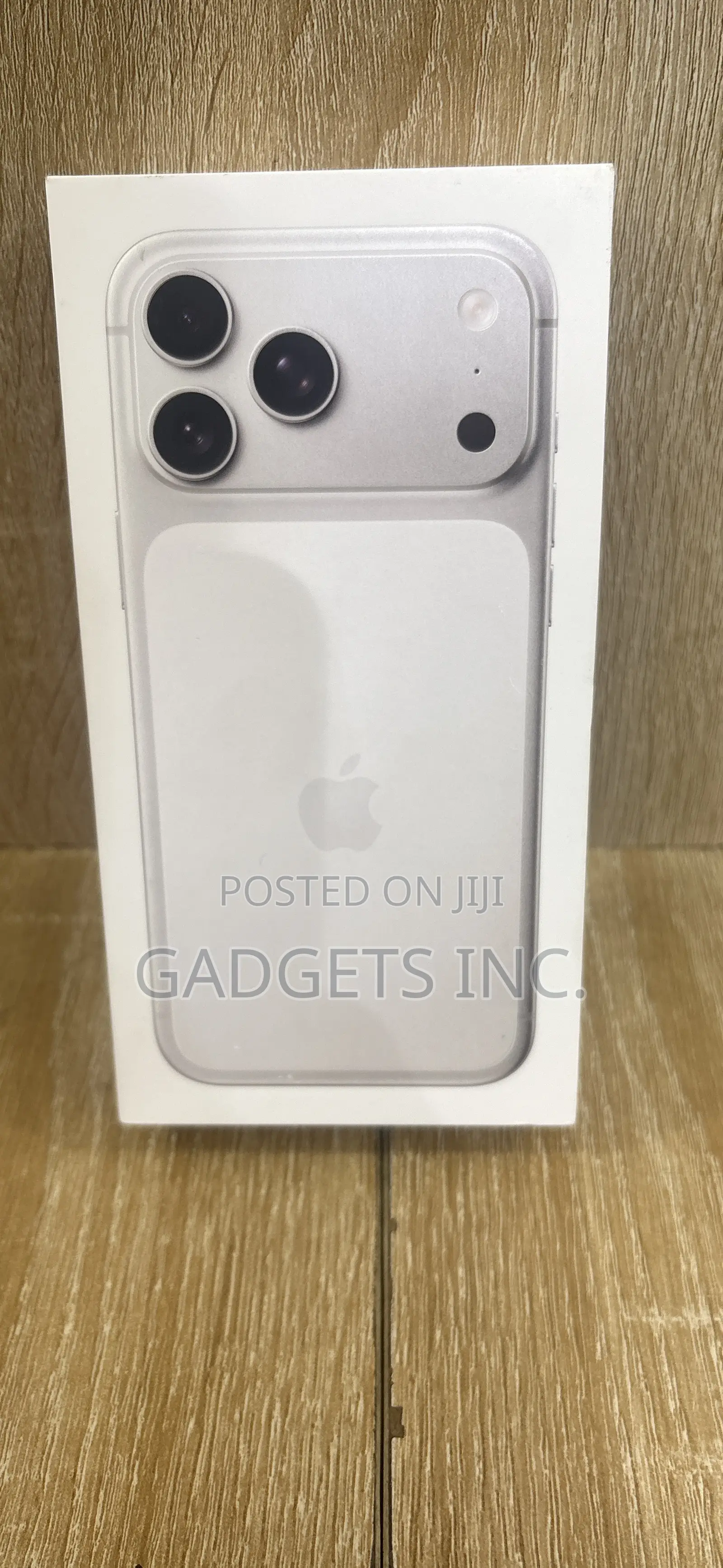New Apple iPhone 17 Pro Max 1 TB Silver