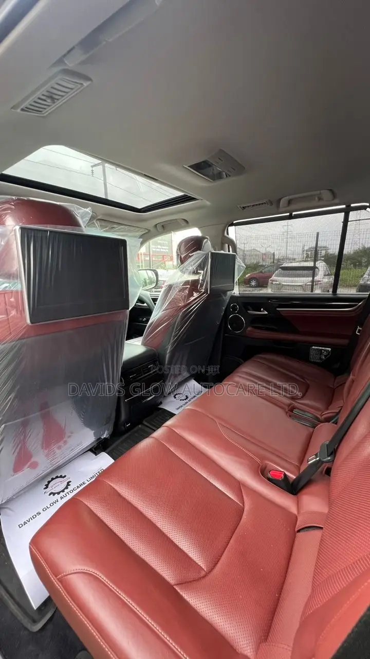 Lexus LX 570 AWD 2017 Silver