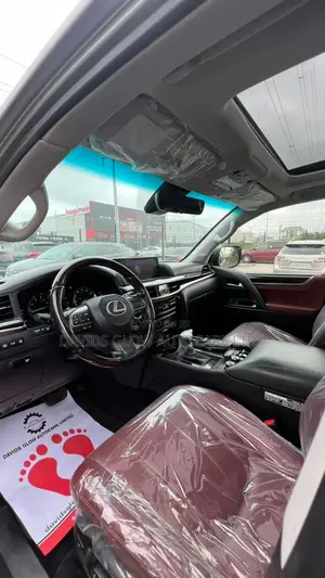 Lexus LX 570 AWD 2017 Silver