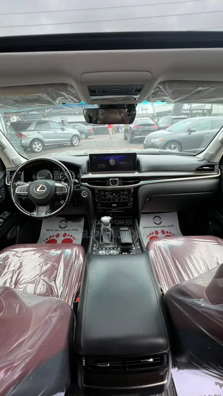 Lexus LX 570 AWD 2017 Silver
