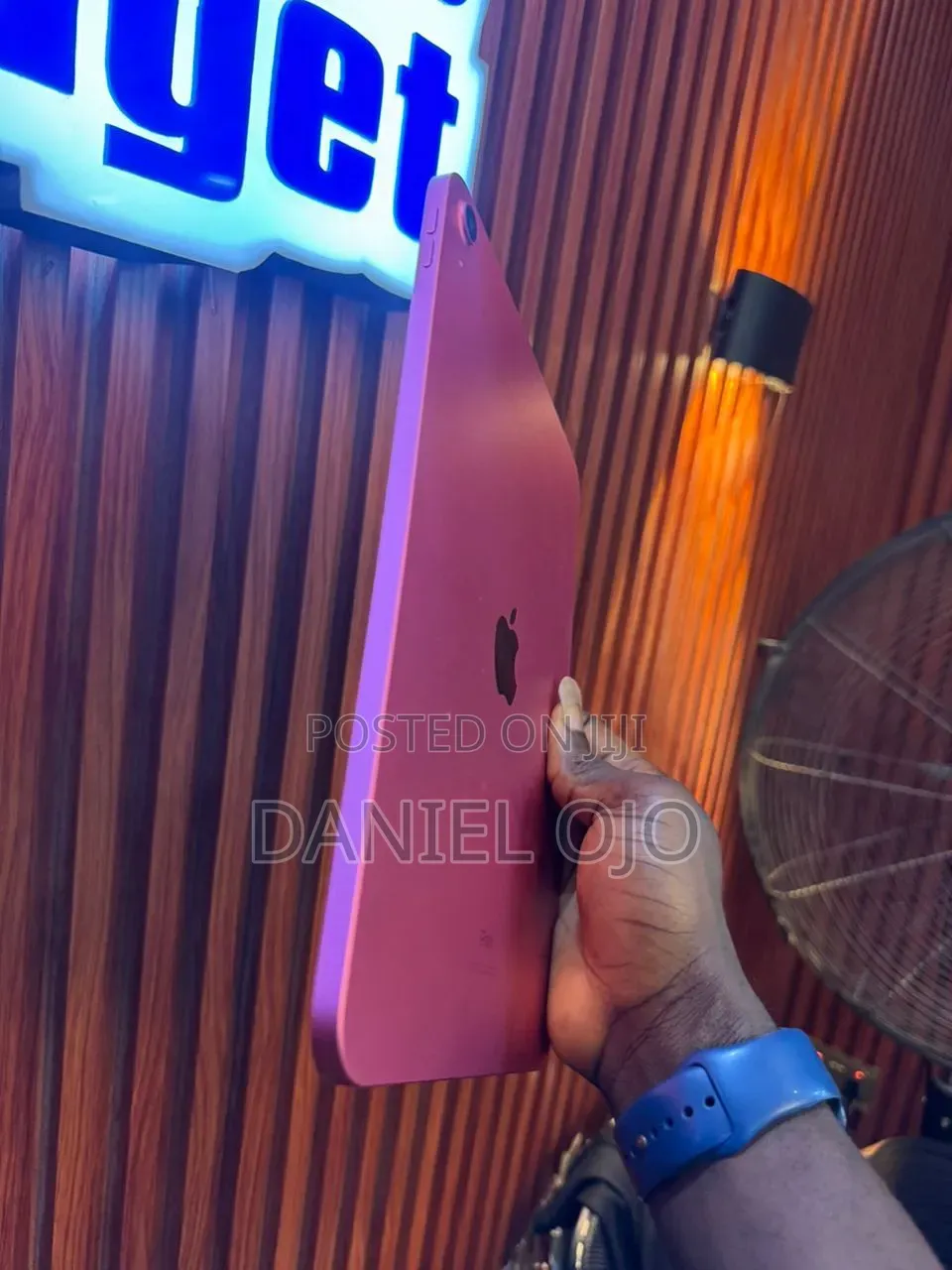 Apple iPad Wi-Fi 128 GB Pink