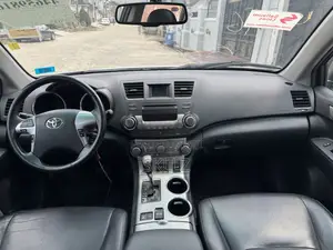 Toyota Highlander SE 3.5L 4WD 2013 Silver