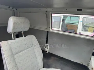 Volkswagen Transporter 2001 White