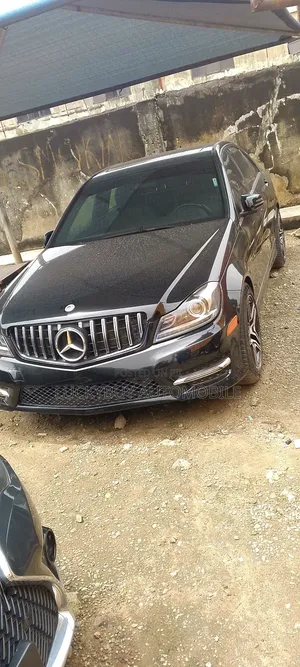 Mercedes-Benz C300 2009 Black