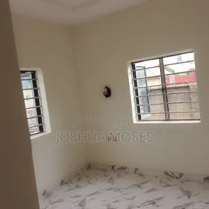3bdrm Bungalow in Hysolat Estate, Kurudu for rent