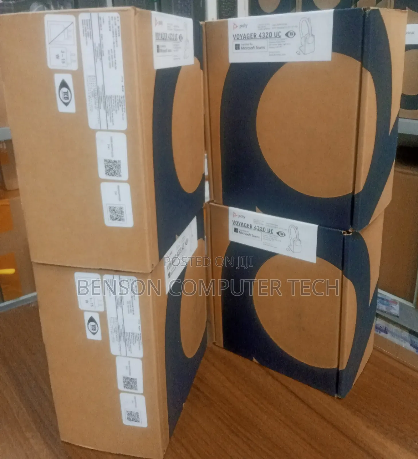 Poly Voyager 4320 Uc With Stand