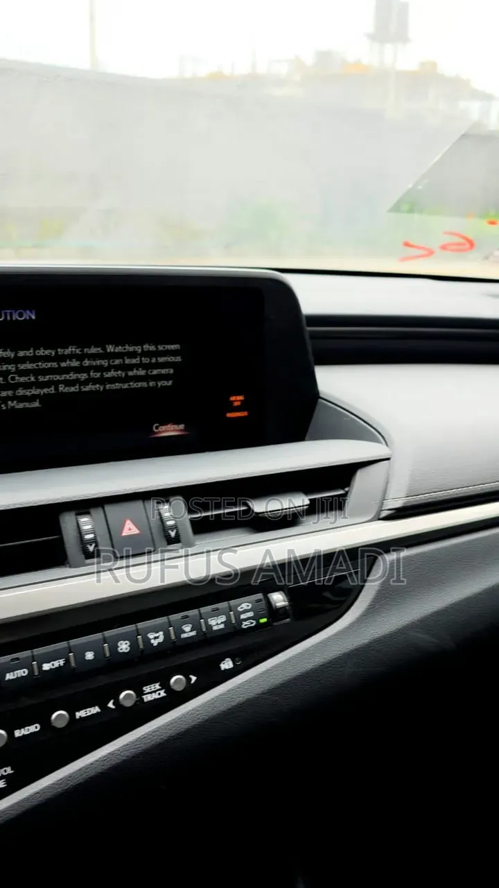 Lexus ES 2020 White