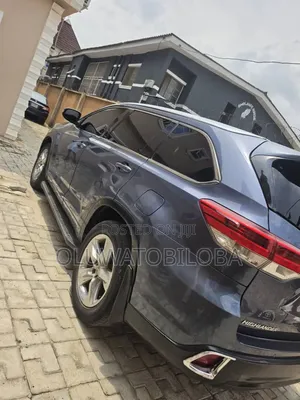 Toyota Highlander 2015 Blue