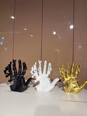 Finger Sculpture